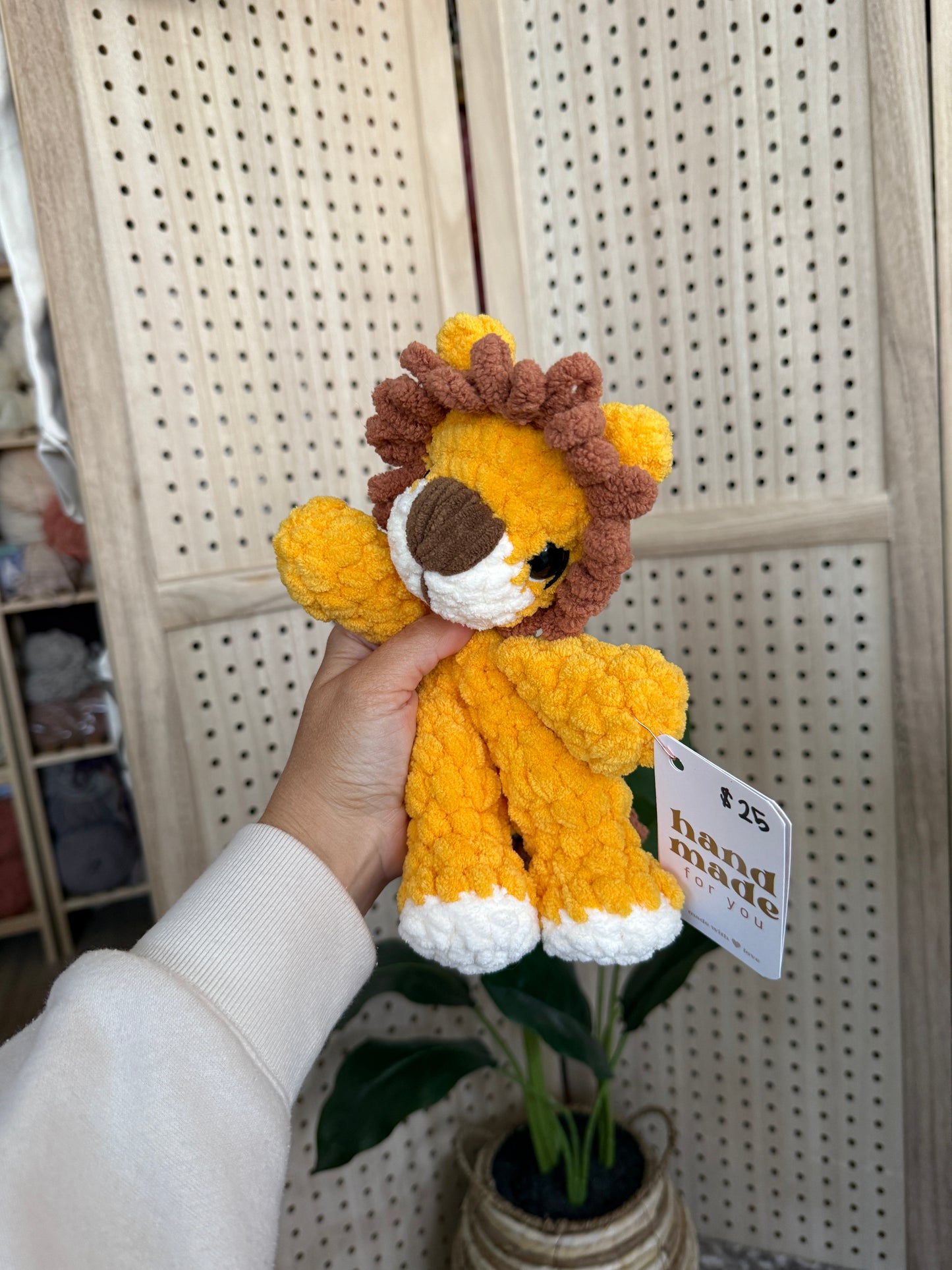 Itty Leo the Lion 3