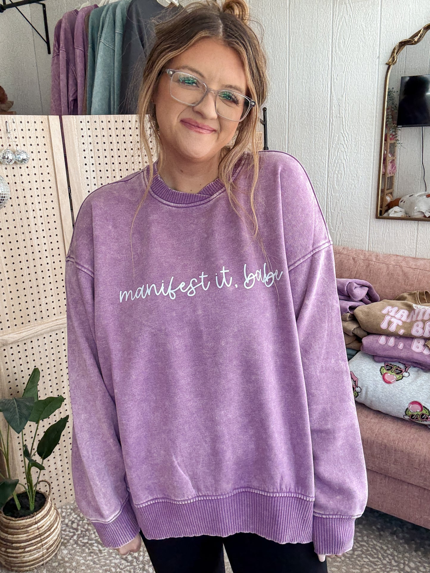 Minimalist “manifest it, babe” Oversized Sweater