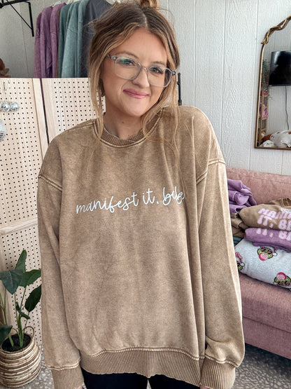 Minimalist “manifest it, babe” Oversized Sweater